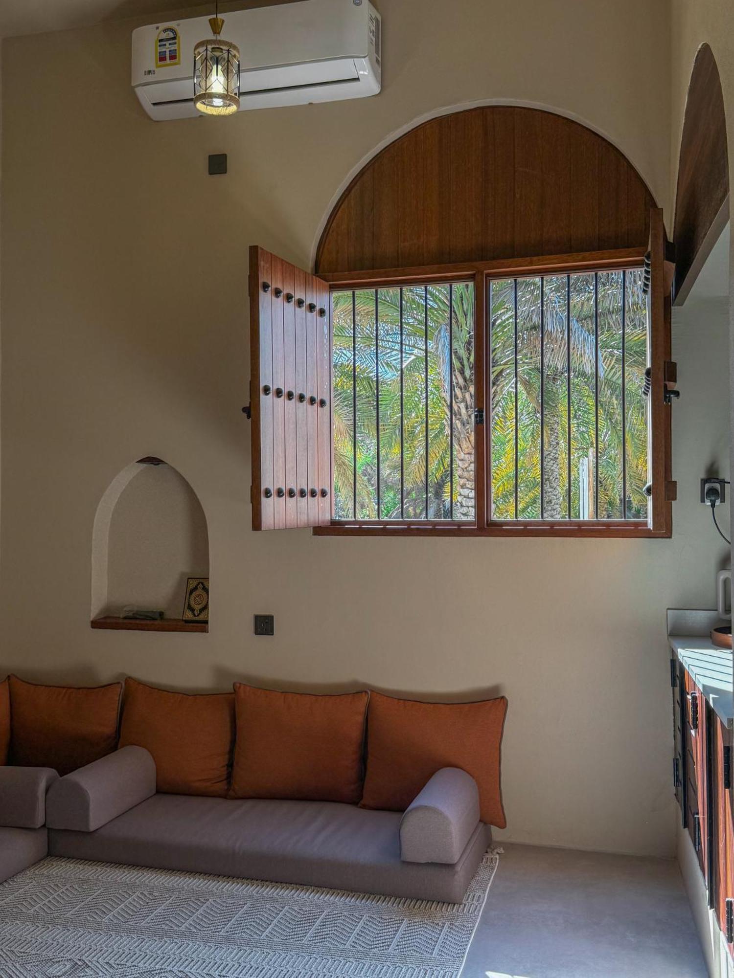 بيت أرض الثراء Rich Land House Nizva Kültér fotó